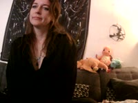 I am a nice woman, who wants to meet new people.i am a goth woman, with witchy vibes.