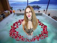 naked webcam girl picture AlisMarton