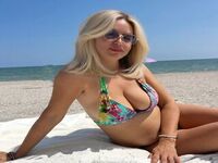 camslut showing pussy AnneNicolle