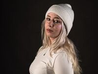 hot cam girl masturbating with vibrator BeckyThaissa