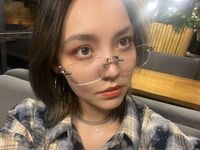 masturbating webcamgirl BellaWaves