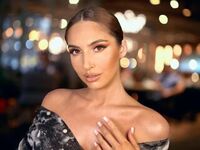 camslut topless EllieSin