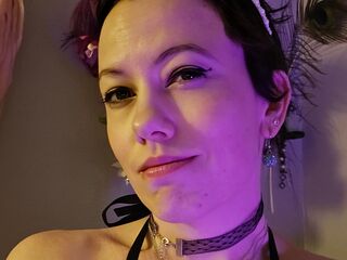 naked cam girl fingering pussy FleurLis