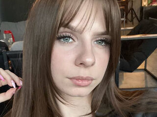 hot cam whore LoiseHarington