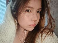 topless camgirl LouannMuench