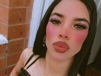 camgirl playing with vibrator MeliMoon