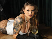 cybersex chatroom MiaSalles