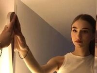 cam girl masturbating with dildo PansyGandara