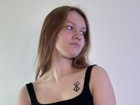 camwhore masturbating with sextoy PatricaWieloch