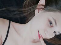 webcamgirl TinishaDubbert