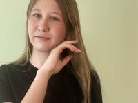 adult chatroom AdriaSecker