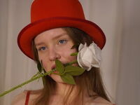 naked camgirl masturbating with vibrator AmadaDelprete