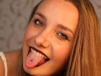 cam strip tease BelleCox