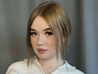 camgirl playing with sex toy BevGreff