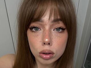 naked webcam girl CaitlinBlethen