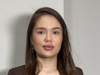 fingering camslut CammieLosecco