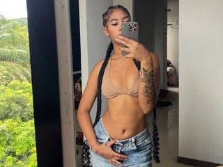 nude web cam CarolineCartson