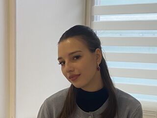 adultcam pic DelmyIsaacs