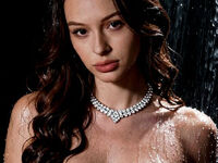 camgirl fingering wet pussy EmilyShiny