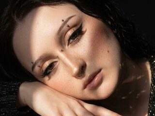 nude camgirl pic EmmaBlissa