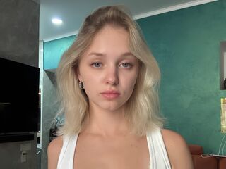 webcam strip tease show EveMorrison