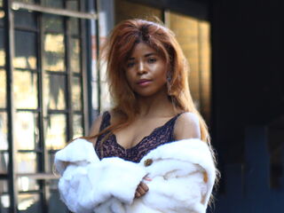 hot camslut FifiCaramel