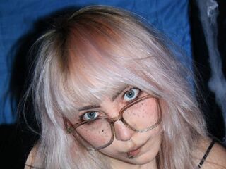 camwhore shaved pussy GrettaLuna