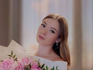 masturbating cam girl JaniseServoss