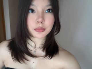 girl cam nude JulienneCharters