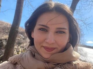 naughty cam girl fingering shaved pussy KailaDuch