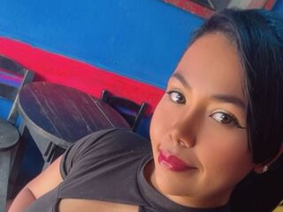 girl shaving pussy KarinWilliams