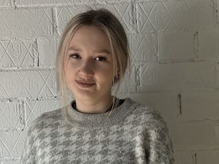 adult cam KarynMcguire