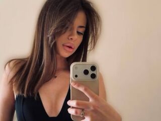 naked camgirl fingering pussy KatrinGrant