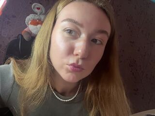 naked cam girl gallery KayeEliasen