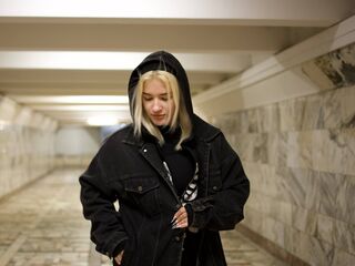 beautiful webcamgirl KiraHaverstick