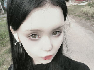 hot cam girl masturbating with vibrator KrystleHadley