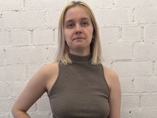 fingering webcamgirl LatrishaSoprych