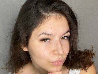 naked cam girl masturbating with vibrator LeslieForest