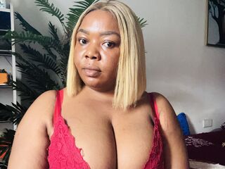 camgirl fingering pussy LilianLeo