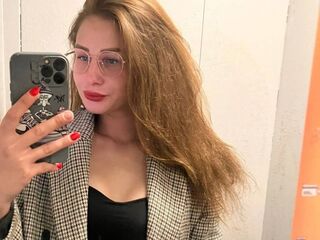 girl cam naked LillieMann