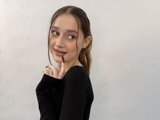 naked camgirl masturbating LindsayErhart