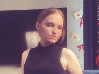 cybersex chatroom LoraKen