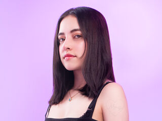 topless webcam girl LunaBelleth