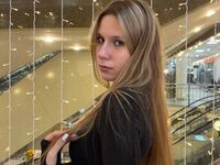 fingering girl LydaCentorino
