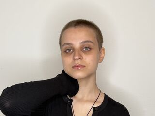 camgirl fingering bald pussy MargrettHussar