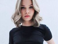 topless camgirl MarielMessina