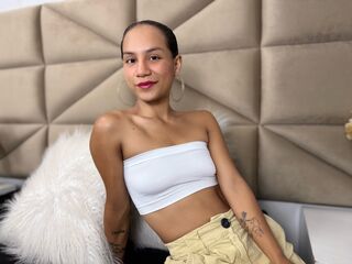 shaved pussy webcam MartinaAlba