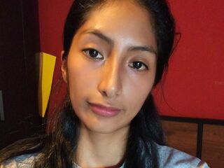 live webcam girl MayraBravo