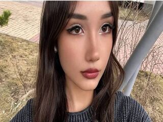 naked girl with webcam masturbating with vibrator MeghanSkomo