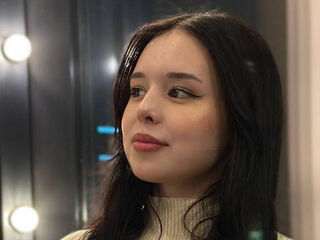 camwhore spreading pussy MikiPellon